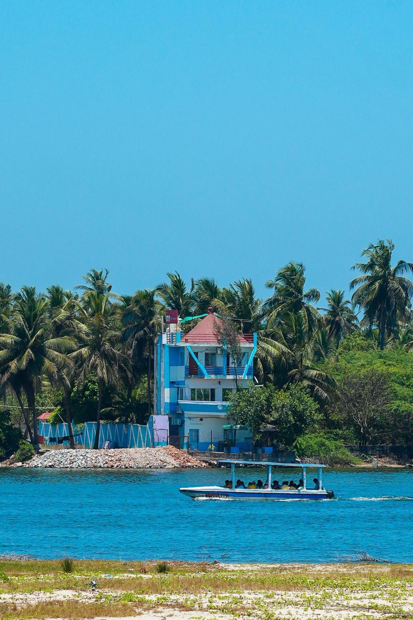 Victoria'S River View Resort Pondicherry Exteriör bild